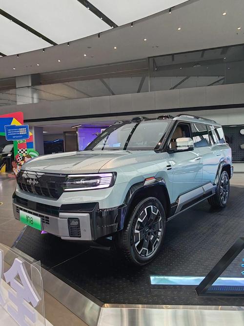 深圳罗湖区新隆辉企业管理咨询比亚迪方程豹硬派越野的爆款，英菲尼迪35周年与你共成长